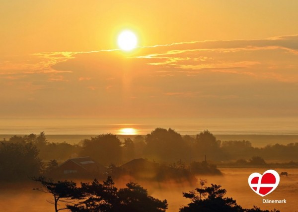 Postkarte "Sonnenaufgang am Høstbjerg auf Rømø"